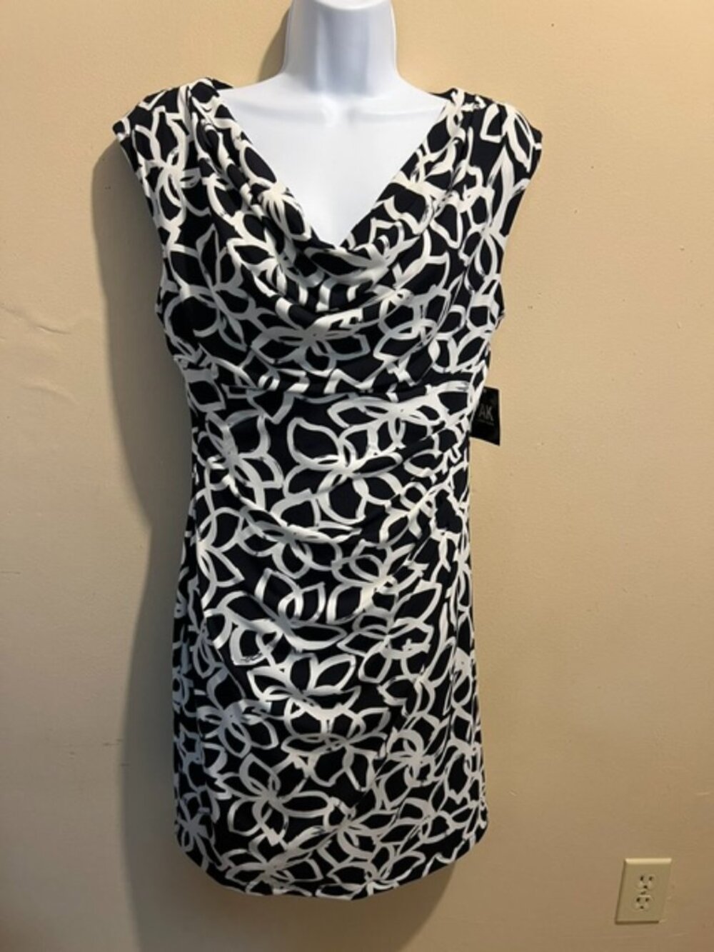 New! Womens dress, draped style front, sleeveless, black/white